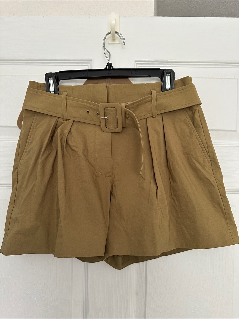 High-Waist Pleated Shorts with Belt - Tan